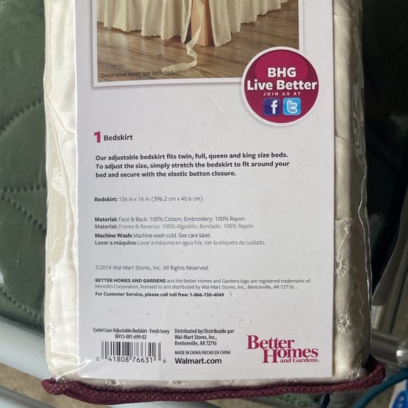 Eyelet Lace Bedskirt; new in package - Picture 3 of 3